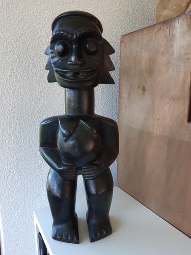Weibliche stehende figur - stehende,