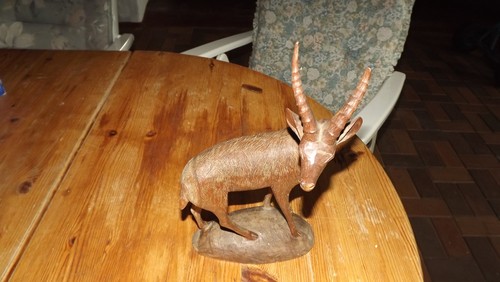 Gazelle holzfigur aus - -,