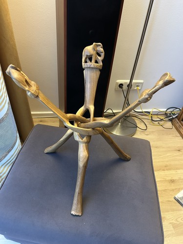 Handgeschnitzte holzskulptur - handgeschnitzte,