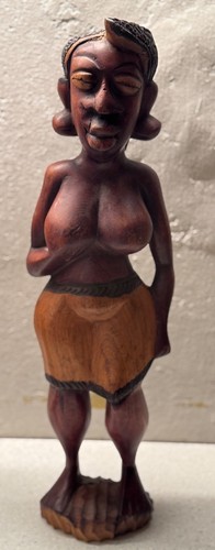 Holzfigur afrikanerin - holzfigur,