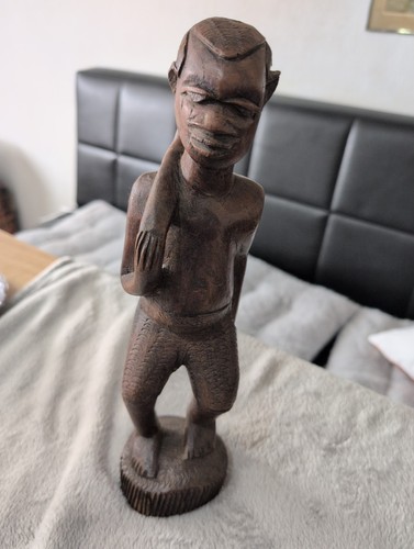 Afrikanische holzfigur jäger - afrikanische,